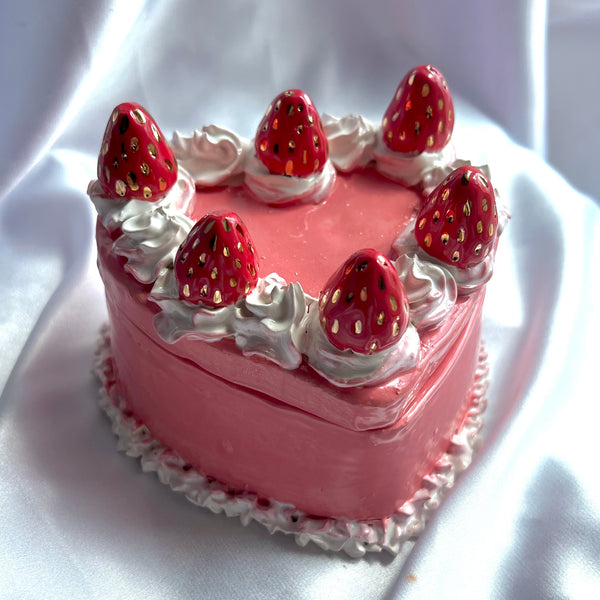 Double Strawberry Cake Box