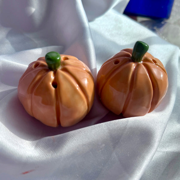 Pumpkin Salt n' Pepper Shakers